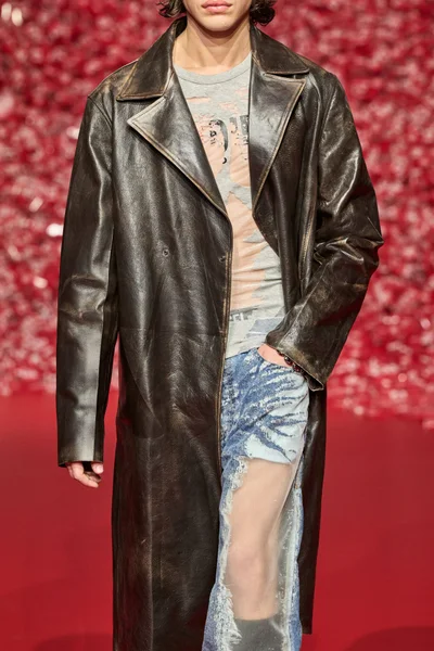 Look 13